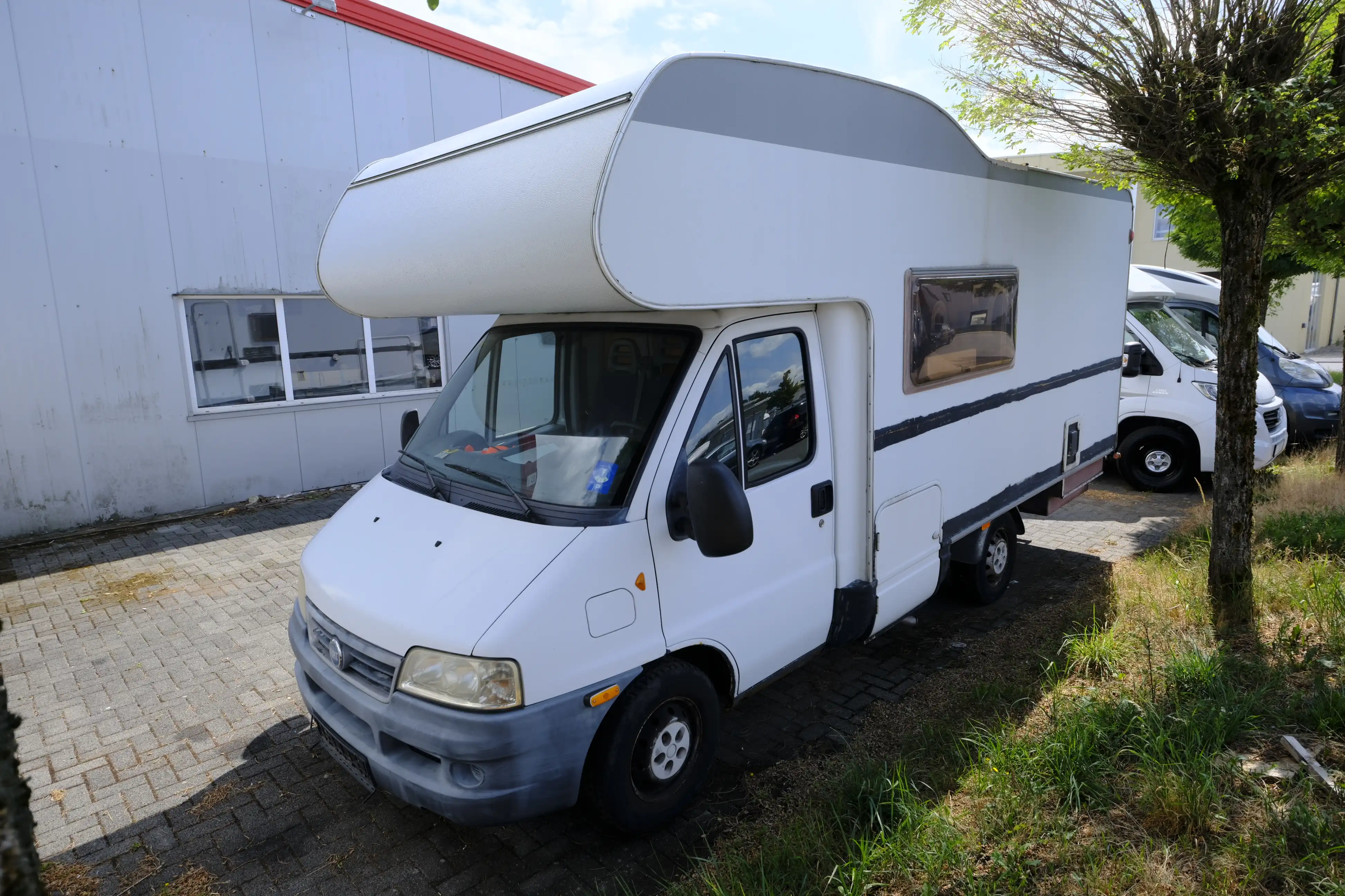 SUNLIGHT A 5889